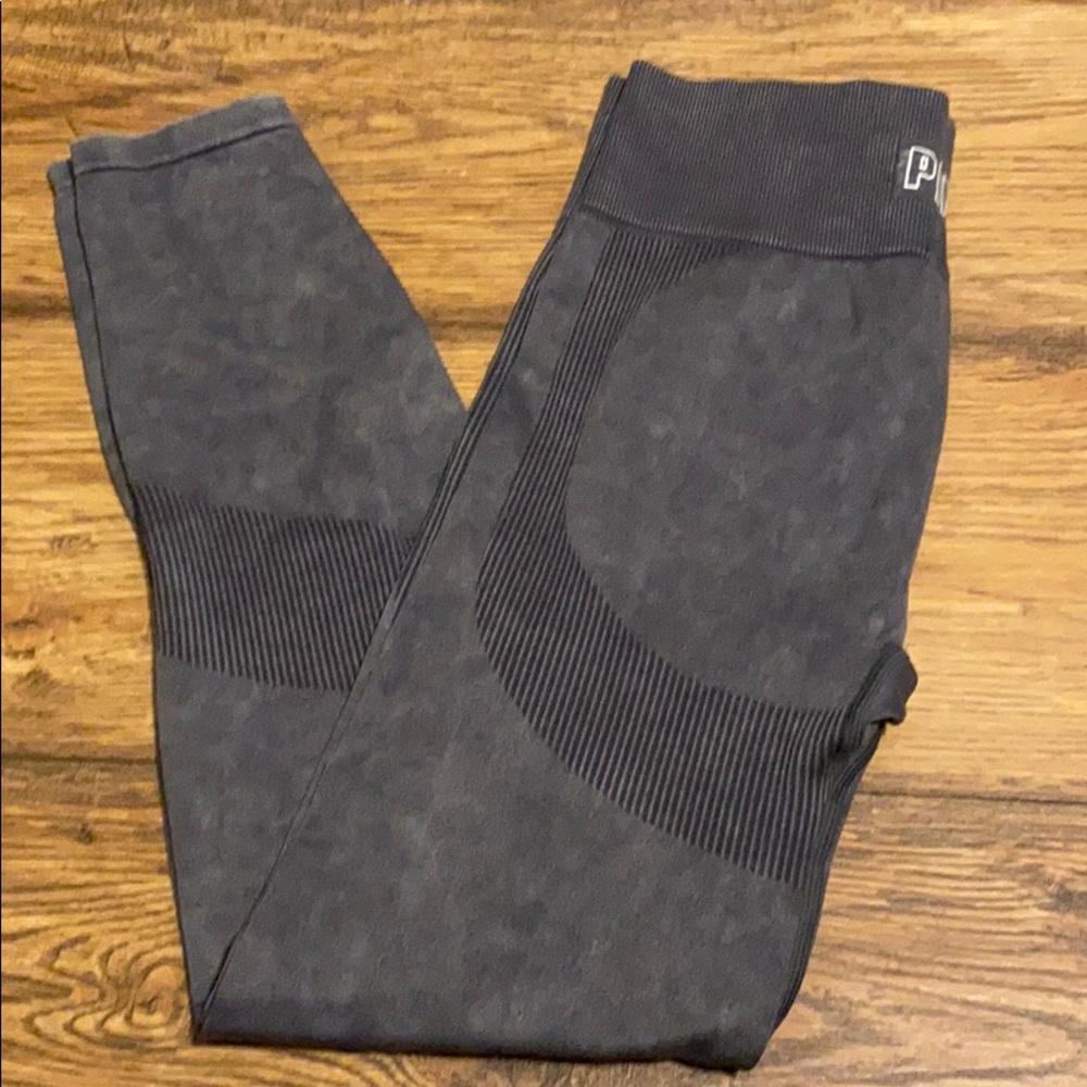 Victoria’s Secret Seamless tight